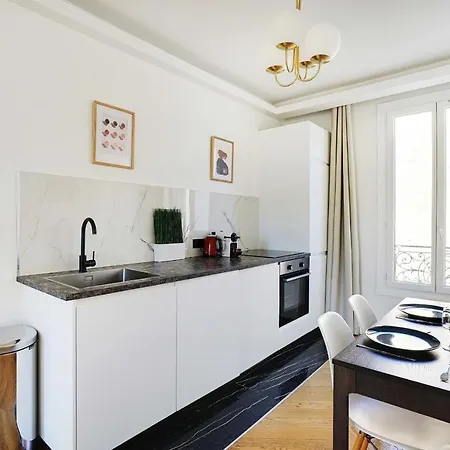 아파트 Chic And Cozy In The Heart Of 파리