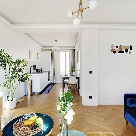 아파트 Chic And Cozy In The Heart Of
