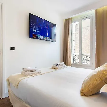 Chic And Cozy In The Heart Of Апартаменты Париж