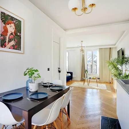 Appartement Chic And Cozy In The Heart Of Paris